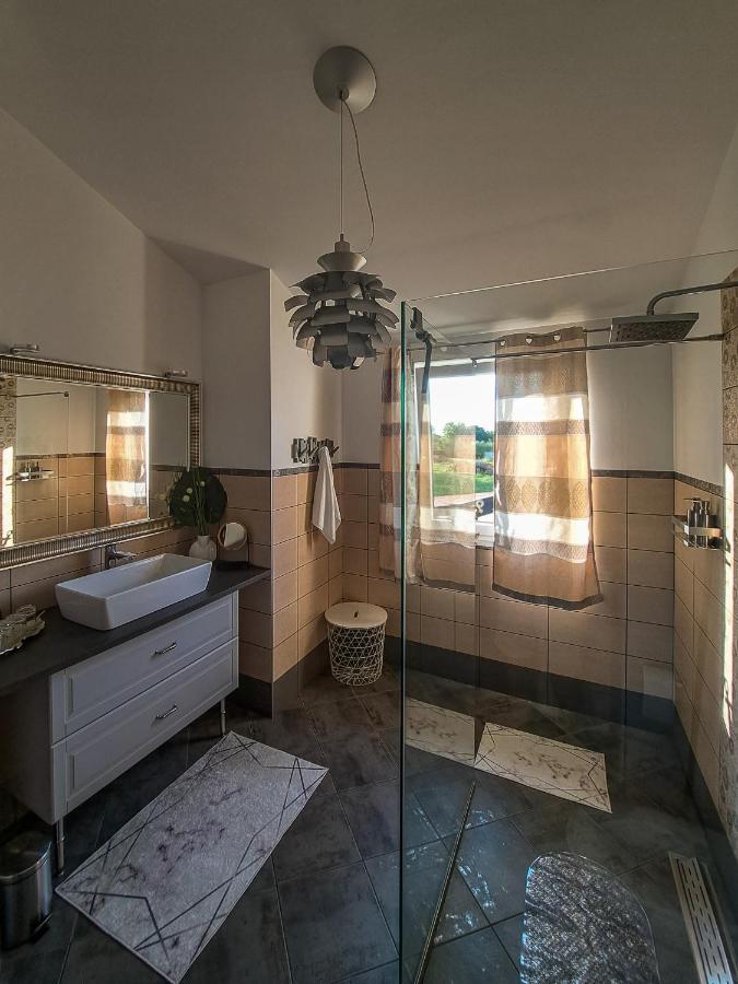 Apartments Villa Sotlar With Pool ウマグ エクステリア 写真
