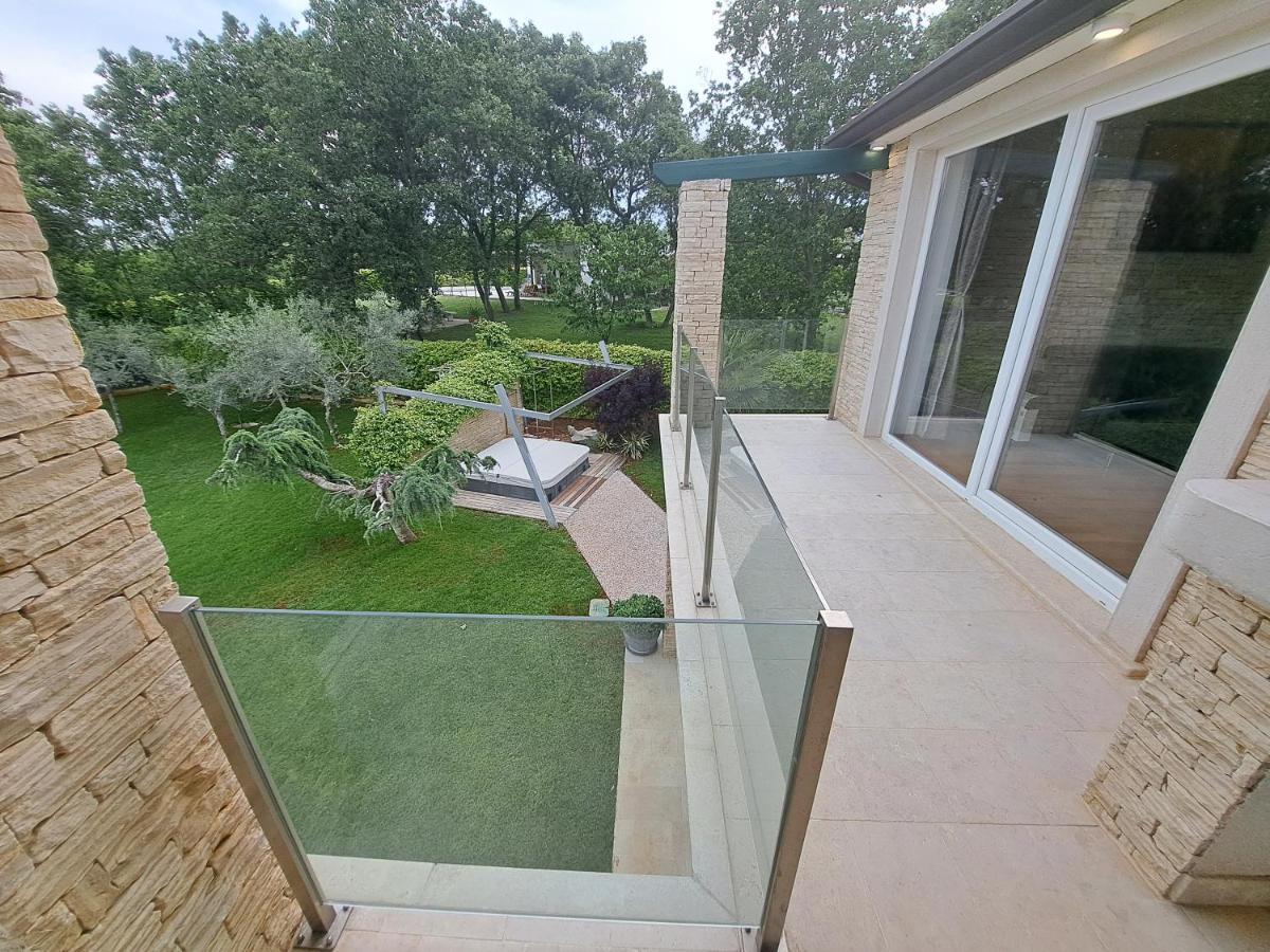 Apartments Villa Sotlar With Pool ウマグ エクステリア 写真